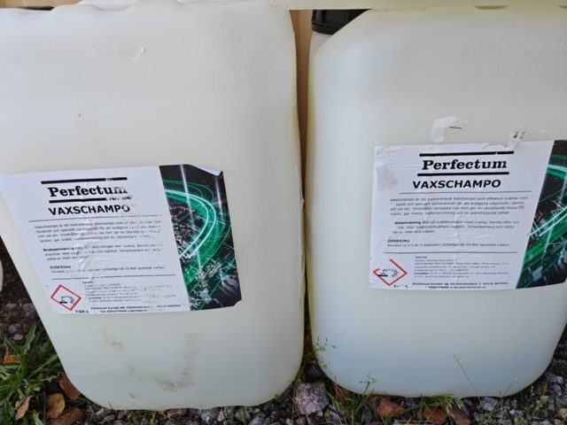 1484537-5 Oil, degreasing and car shampoo