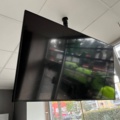 1580066-2 Two ceiling-mounted screens Samsung