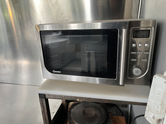 1580071-2 Kitchen utensils accessories, microwave, airfryer, baking trays, canteens, serving plates, dishes