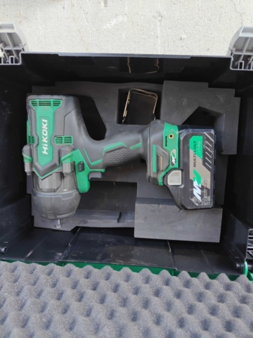 1484538-5 Bit puller, nut driver and screwdriver