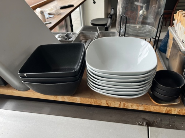 1580071-16 Kitchen utensils accessories, microwave, airfryer, baking trays, canteens, serving plates, dishes