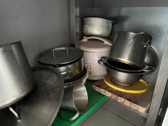 1580071-18 Kitchen utensils accessories, microwave, airfryer, baking trays, canteens, serving plates, dishes
