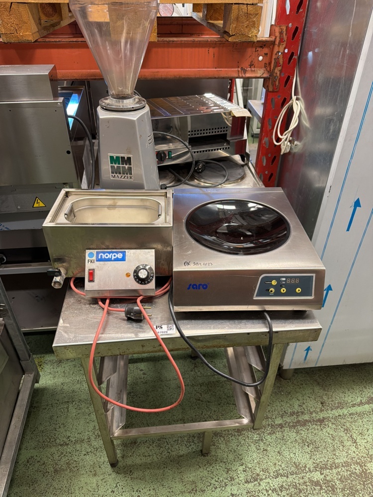 1567020-1 Induction wok, heating element, coffee grinder and stainless steel bench