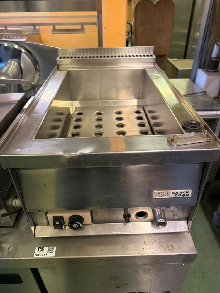 1567041-2 Refrigerated counter, heating unit, contact grill - Haglund, Eku, Options