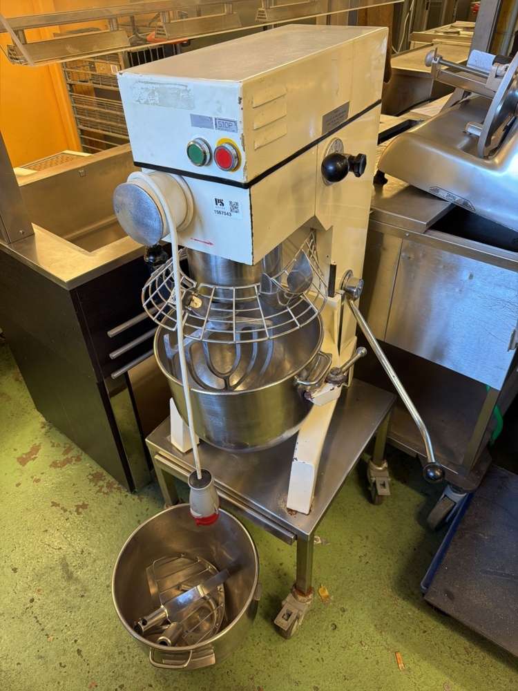 1567043-1 Planetary mixer with accessories – Agrenco