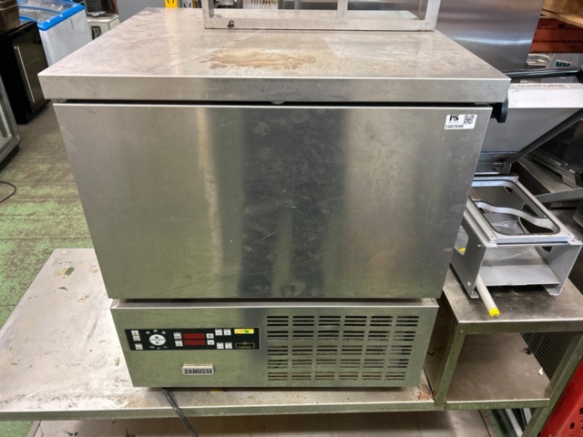 1567040-3 Chillblaster and stainless steel bench on wheels - Zanussi