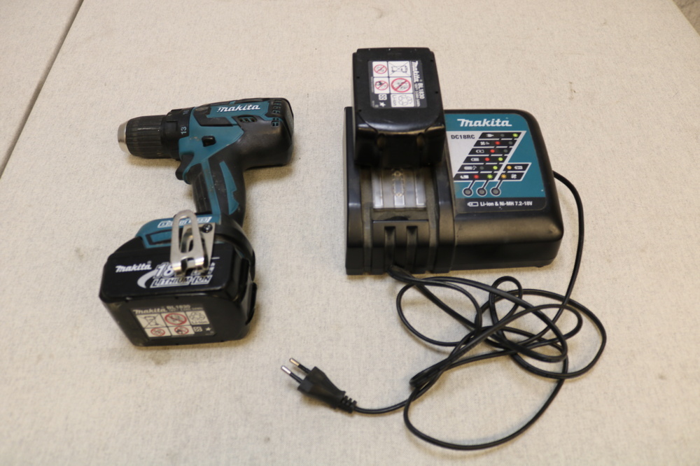 1515221-3 3 pcs Screwdriver Makita & Black & Decker