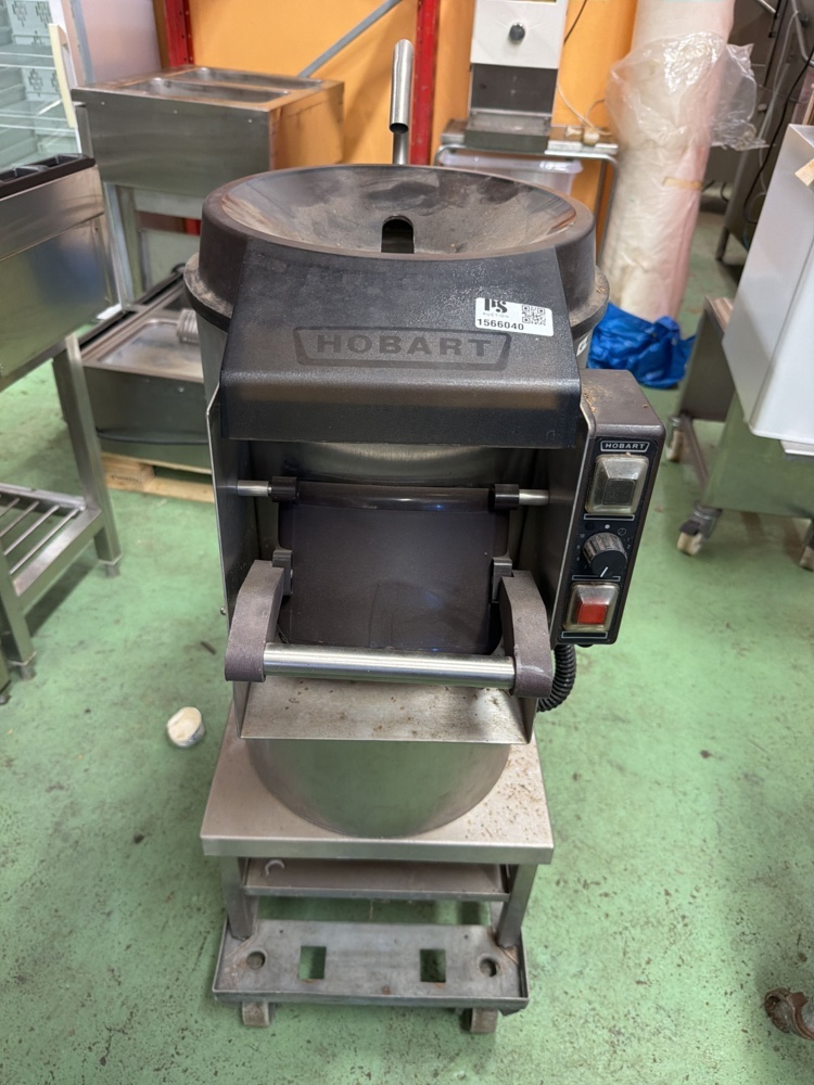 1566040-2 Potatisskalare på vagn - Hobart 6210