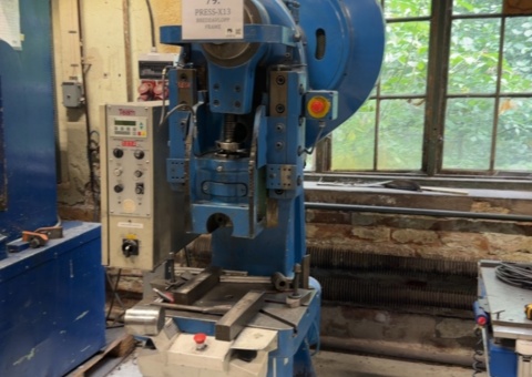 Eccentric press - PMB EFP-32