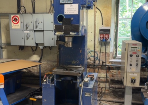 Hydraulic C-press - Presto