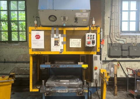 Hydraulisk C-press med verktyg - Sahinler HKP 30