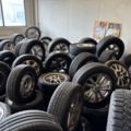 1563389-1 65 sets of tires and rims