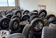 1563389 65 sets of tires and rims