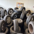 1563389-3 65 sets of tires and rims