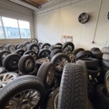 1563389-7 65 sets of tires and rims
