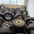 1563389-21 65 sets of tires and rims