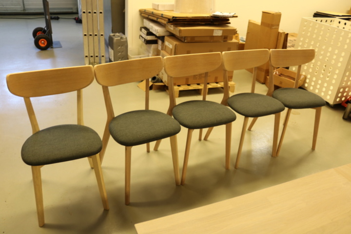 1515222-4 Fällbord och stolar