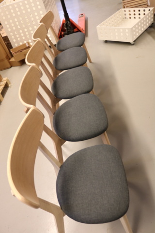 1515222-5 Fällbord och stolar
