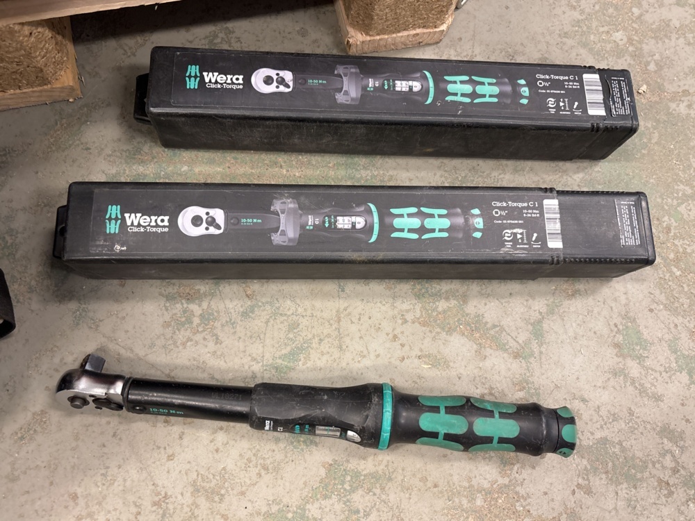 1511389-2 Lot of construction equipment, tools & implements - Milwaukee and others.