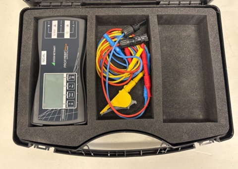 Installation tester with accessories - Gossen Metrawatt Profitest PV Sun