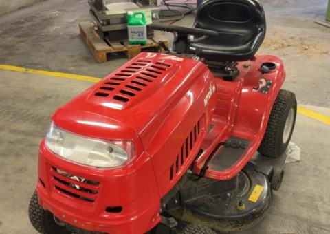 Riding lawn mower - MTD 96