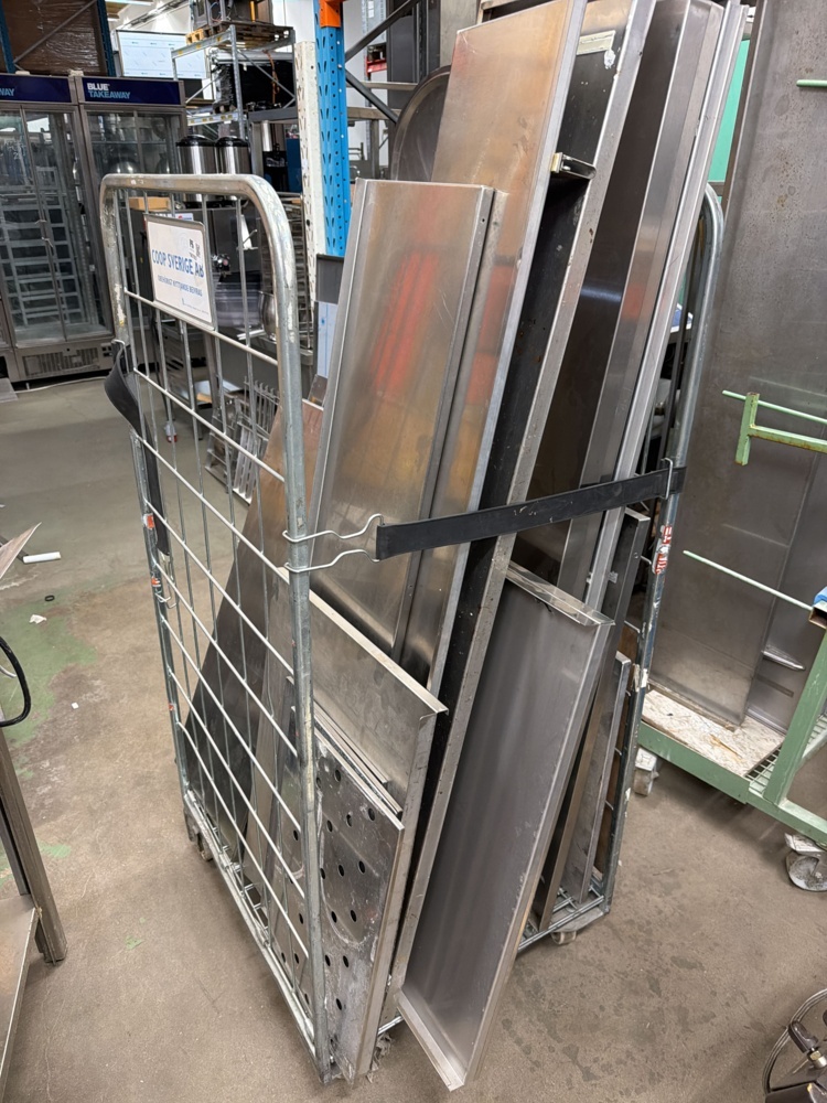 1567057-1 Stainless steel shelves and roll cage