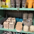 1406073-1 Florist's party - decorative materials, pots, vases, baskets