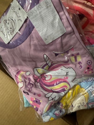 1406074-2 Batch of new children's pyjamas - approx. 356 pcs