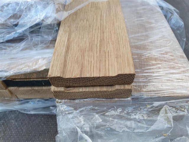 1580365-2 Door lining oak 49pcs