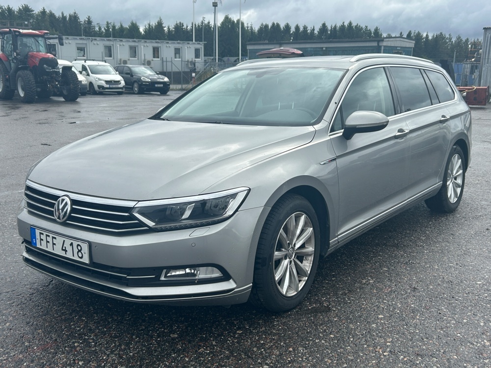 1192985-1 Volkswagen Passat Sportscombi 2.0 TDI DPF SCR BMT 4Motion DSG Sequential, 190hp, 2015 (Repair item)