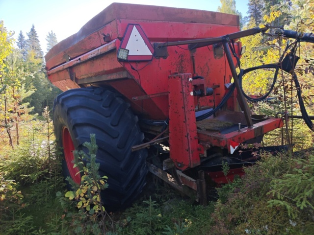 1485797-9 Spridarvagn Bredal