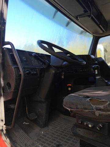 1485799-11 Tractor Volvo FH 12.1 6x2 380hp -1995 (repair item)
