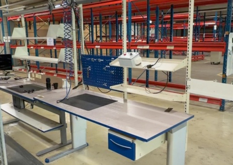 Workbench with accessories