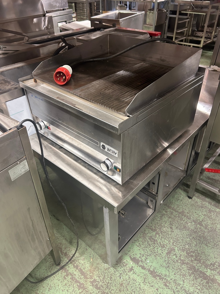 1567004-1 Storköksutrustning - stekbord, grillbänk, värmeskåp och värmerier
