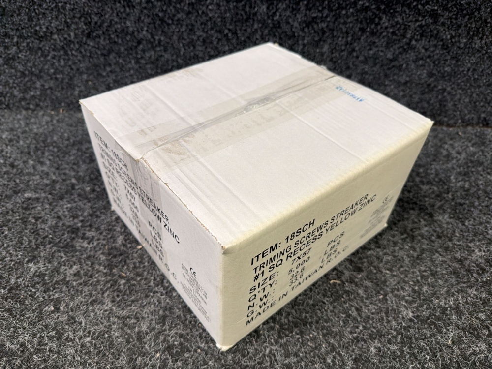 1579547-2 About 5000 pcs Socket screw 3.8x57 mm