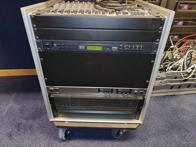 1564865-27 Large package with sound control/amplifier for cinema