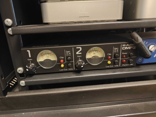 1564866-6 Equipment from recording facility