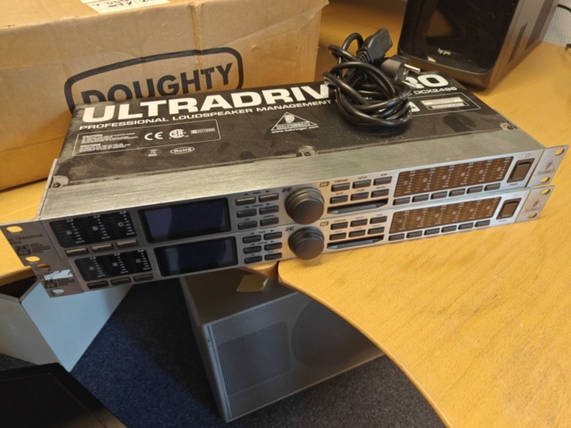 1564866-8 Equipment from recording facility