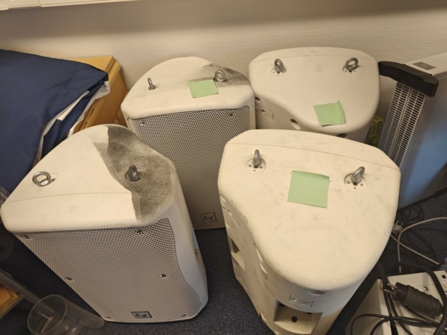 1564866-15 Equipment from recording facility