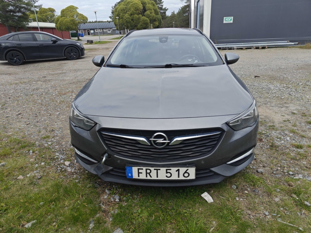 1564867-2 Opel Insignia Sports Tourer 2.0 CDTI 4x4 Manual, 170hp, 2018