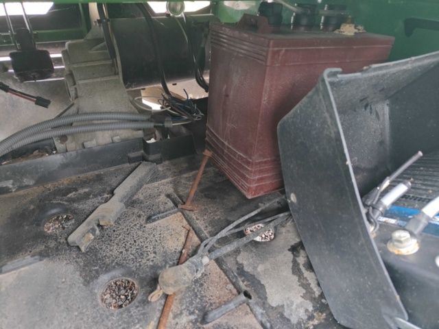 1564870-10 Spare parts chassis 2 pcs - John Deere Gator
