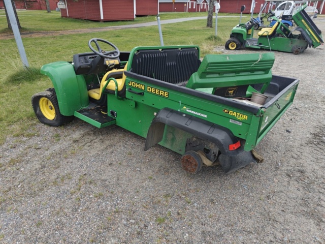 1564870-12 Spare parts chassis 2 pcs - John Deere Gator