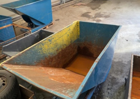 Larger tipping bucket