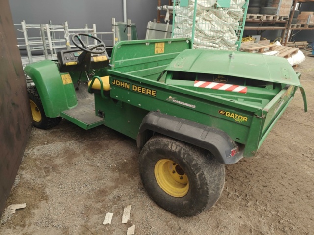 1564872-9 John Deere Gator repair items / parts vehicles