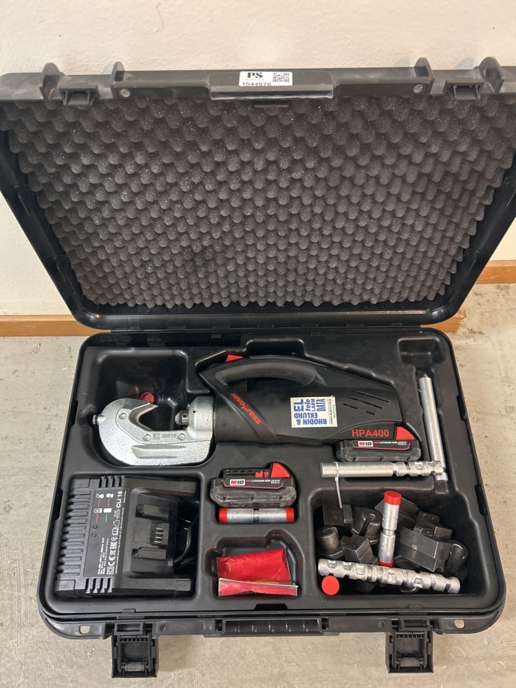 1544976-2 Hydraulic press machine with accessories - Novopress HPA400