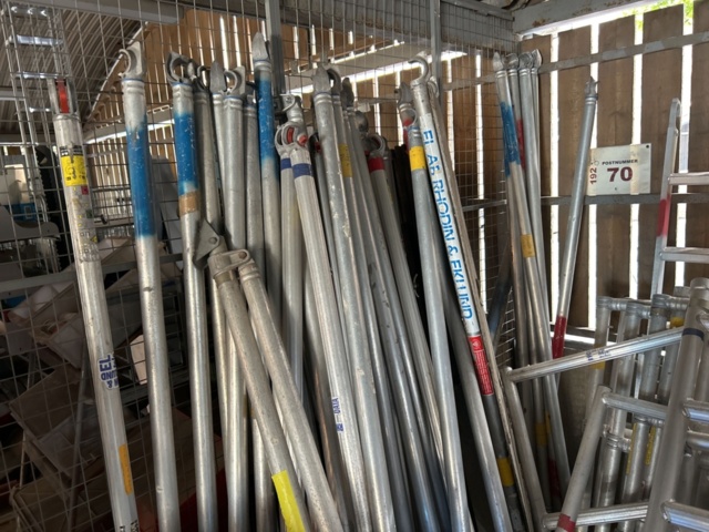 1544992-4 Scaffolding