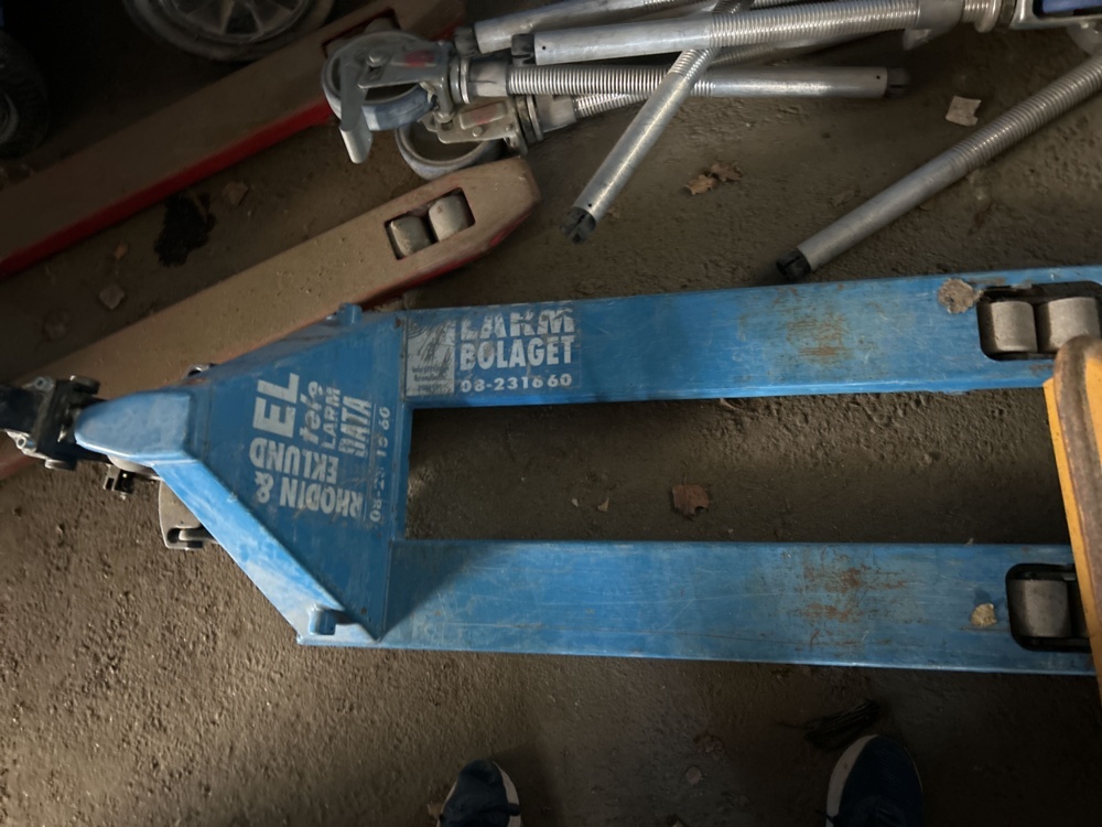 1544994-2 Pallet truck - AJ Products HPT-D