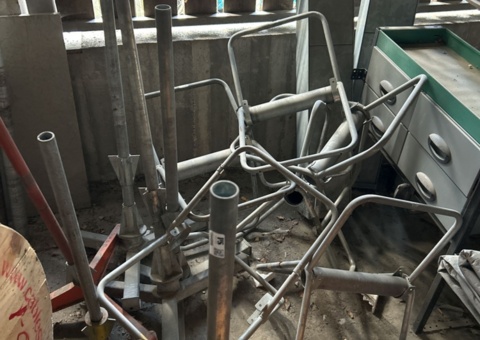 Cable trays and cable reels