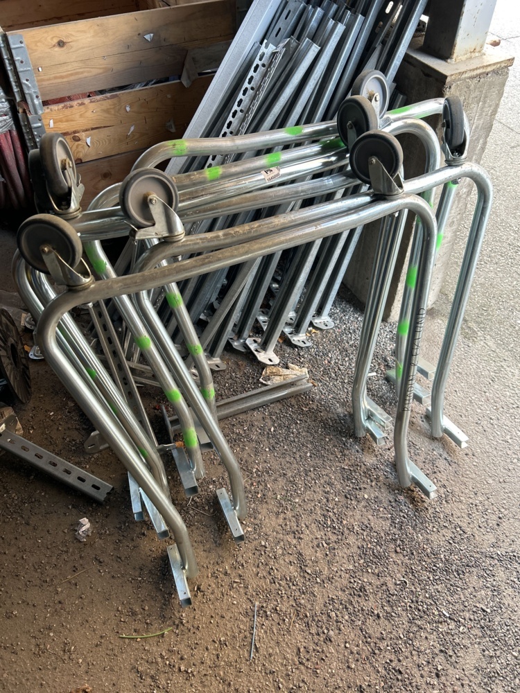 1545000-1 Stool legs 3 pairs