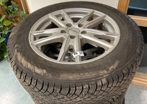 Non-studded winter tires - Dezent / Nokian Hakkapeliitta R5 SUV